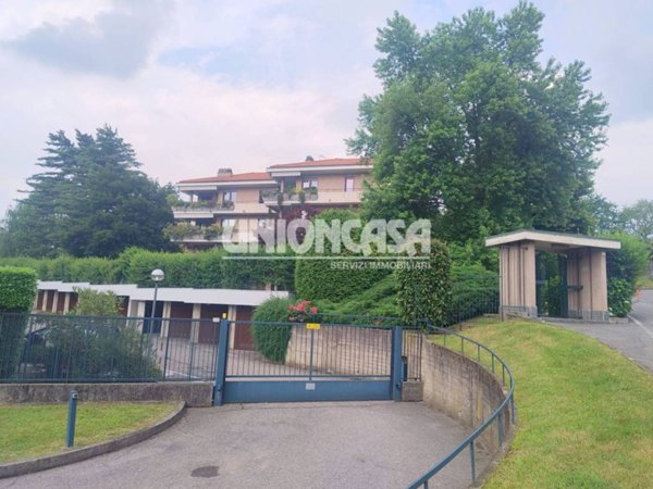 appartamento in vendita a Malnate