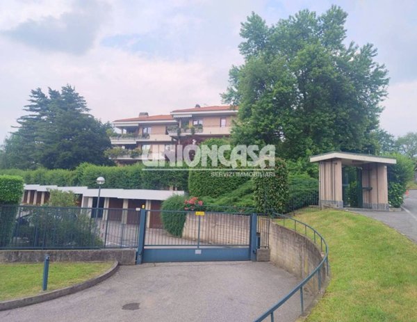 appartamento in vendita a Malnate