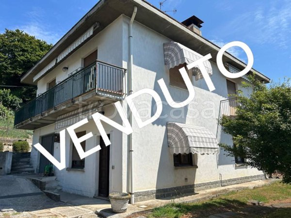 casa indipendente in vendita a Malnate