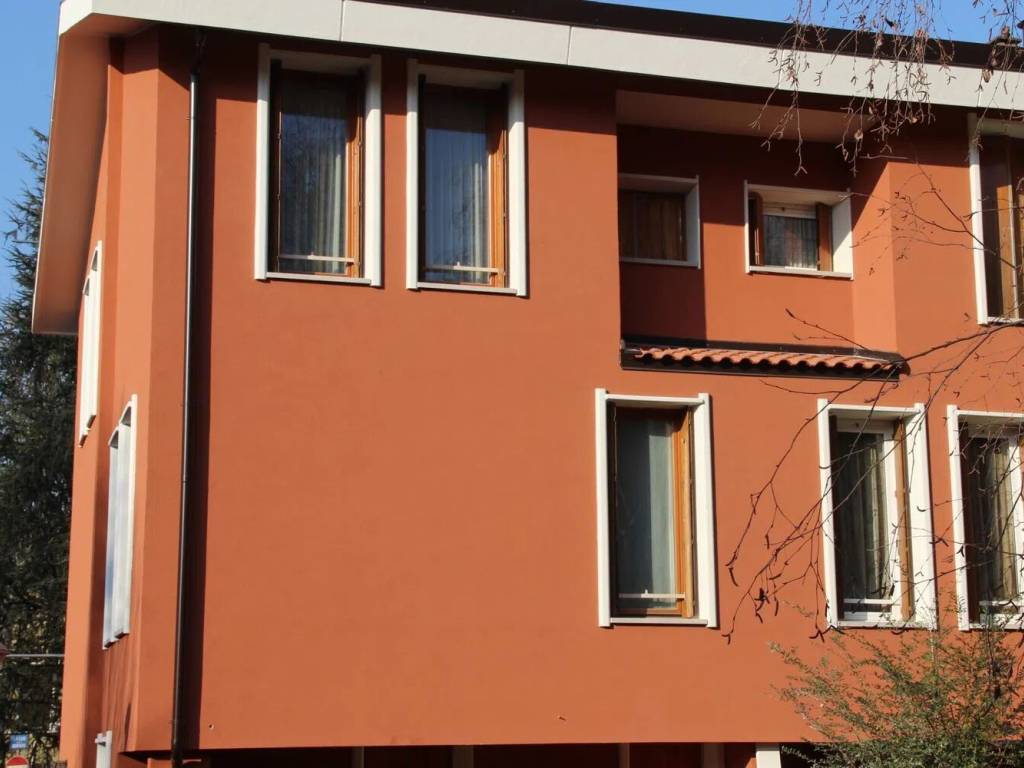 casa indipendente in vendita a Malnate