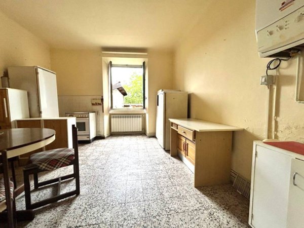 casa indipendente in vendita a Malnate
