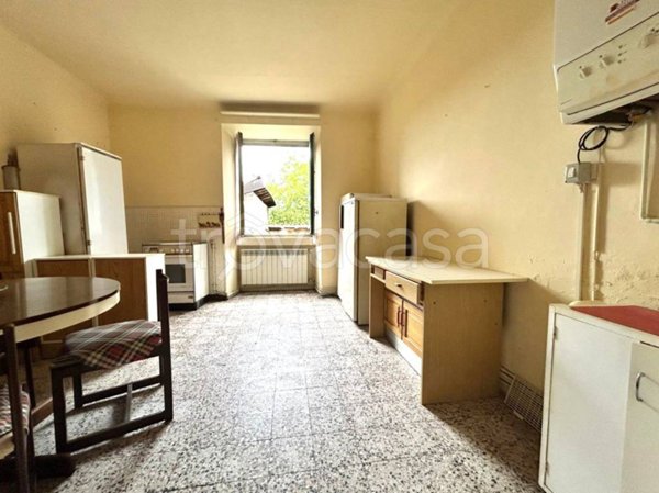 casa indipendente in vendita a Malnate