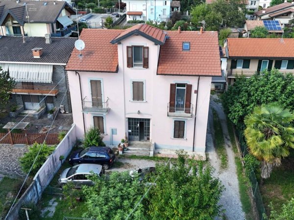 appartamento in vendita a Malnate