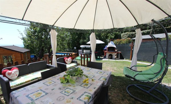 casa indipendente in vendita a Malnate in zona San Salvatore