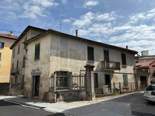 appartamento in vendita a Malnate