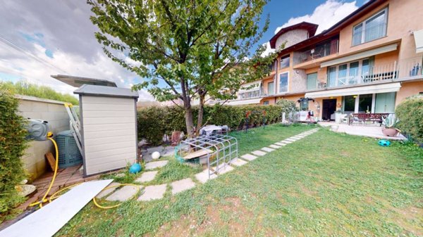 appartamento in vendita a Malnate in zona San Salvatore
