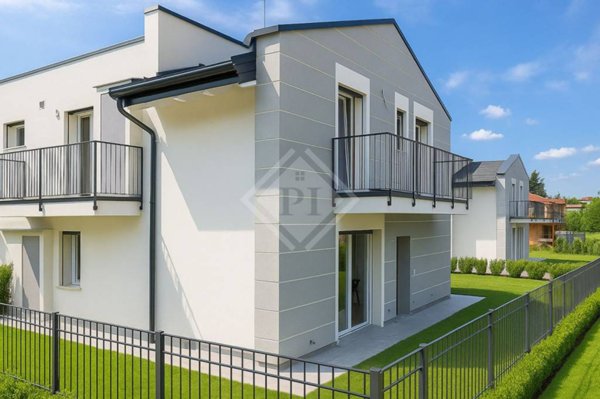 casa indipendente in vendita a Malnate