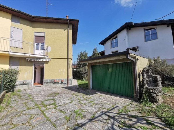 casa indipendente in vendita a Malnate