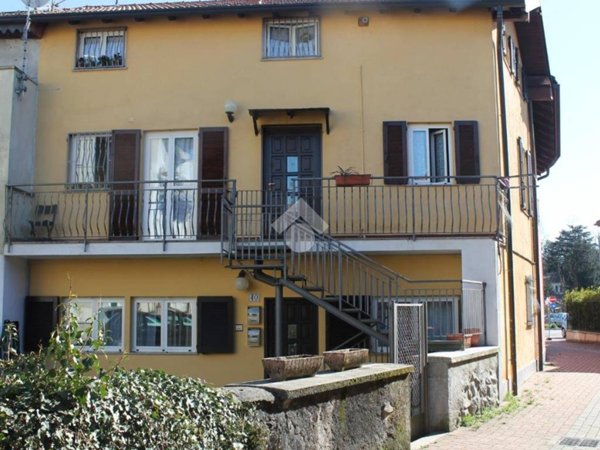 casa indipendente in vendita a Malnate