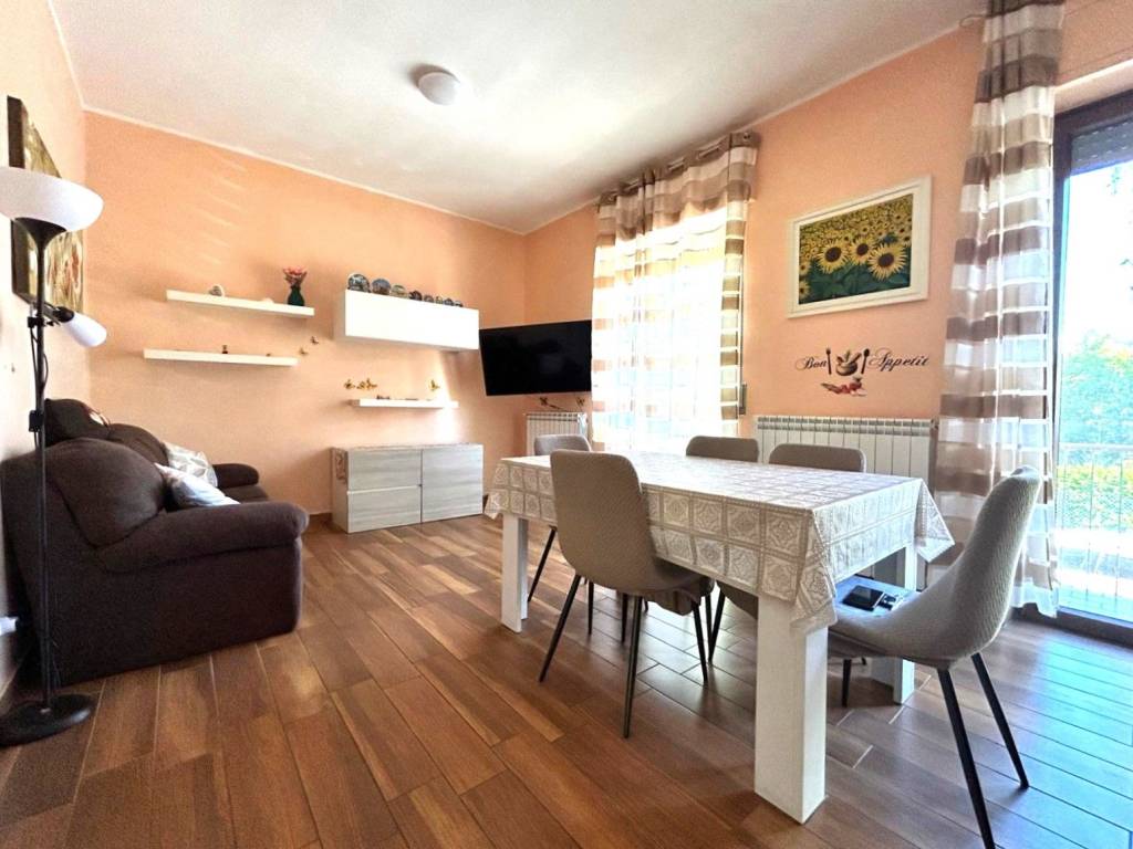 appartamento in vendita a Malnate