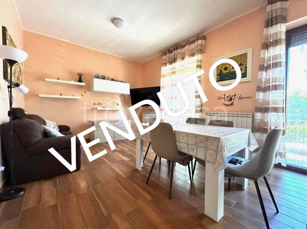 appartamento in vendita a Malnate