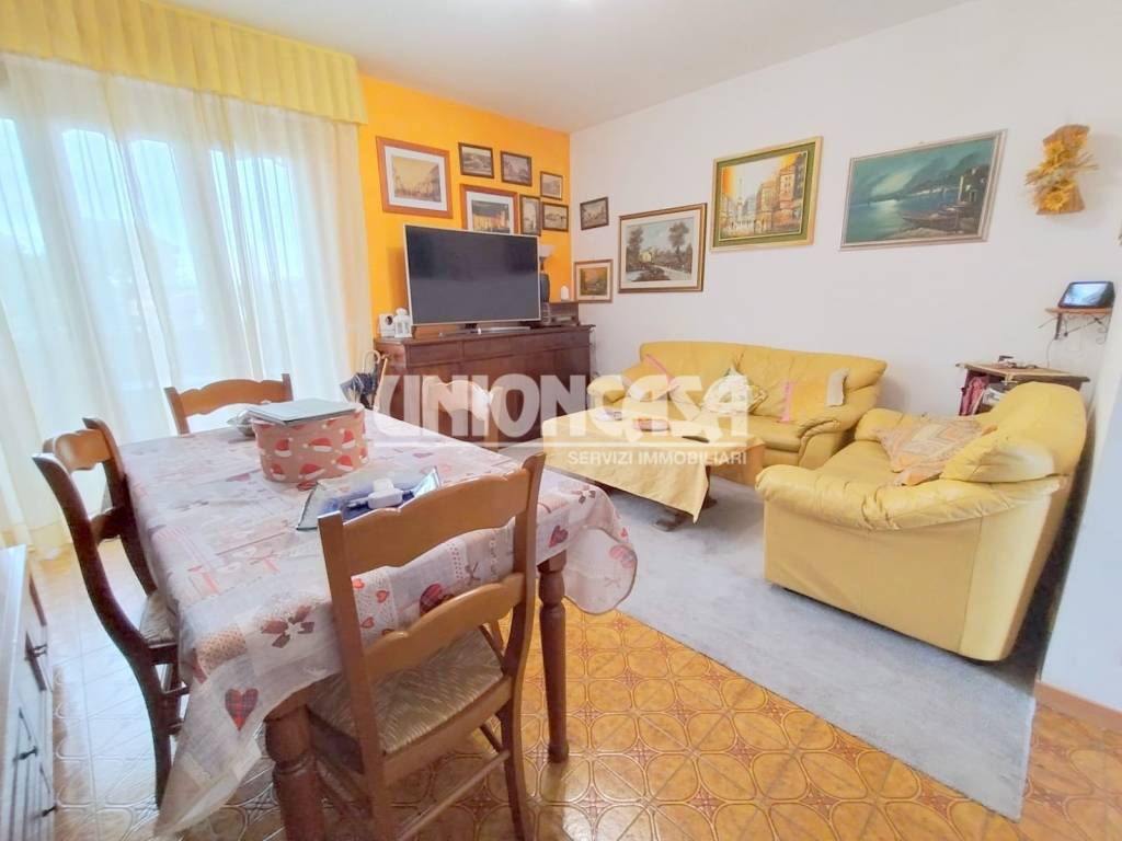 appartamento in vendita a Malnate