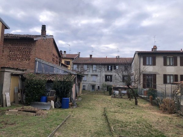 casa semindipendente in vendita a Malnate