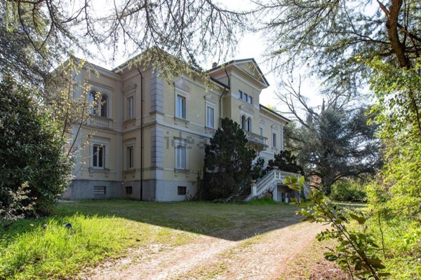 villa in vendita a Malnate