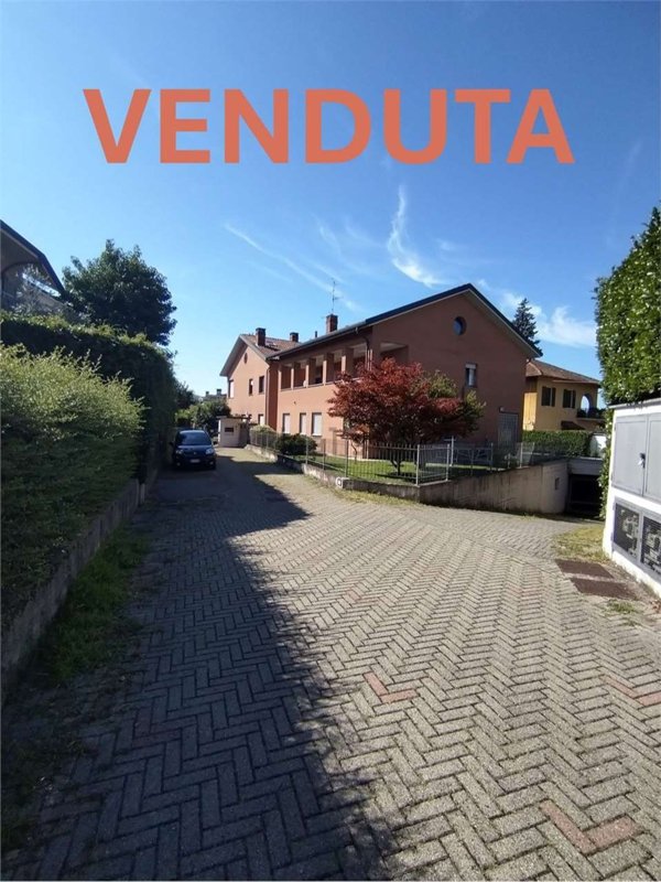 appartamento in vendita a Malnate