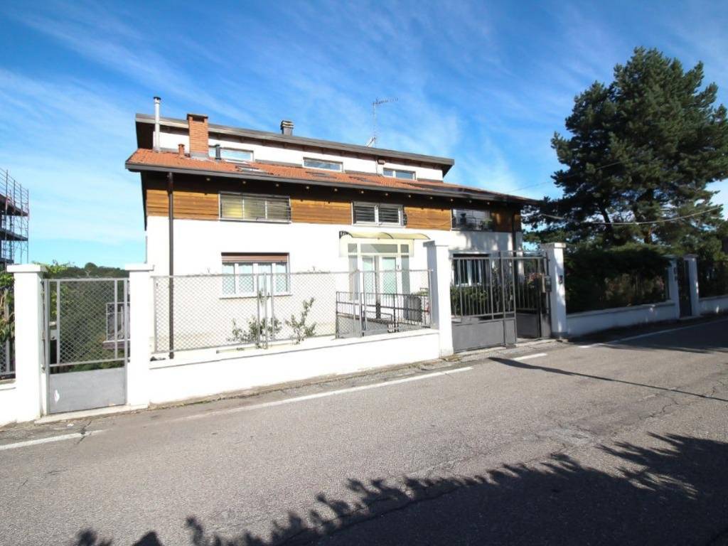 appartamento in vendita a Malnate