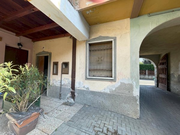 casale in vendita a Malnate