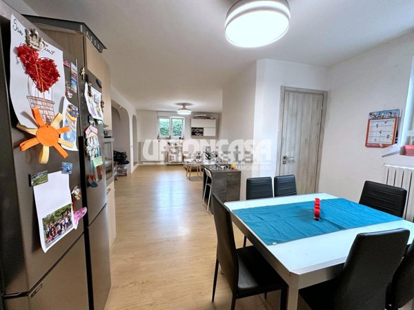 casa indipendente in vendita a Malnate