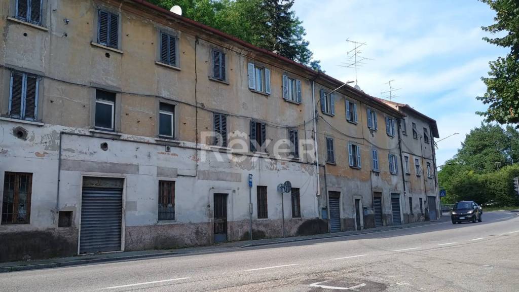 locale di sgombero in vendita a Malnate