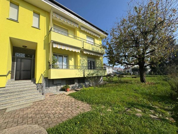 appartamento in vendita a Malnate in zona San Salvatore