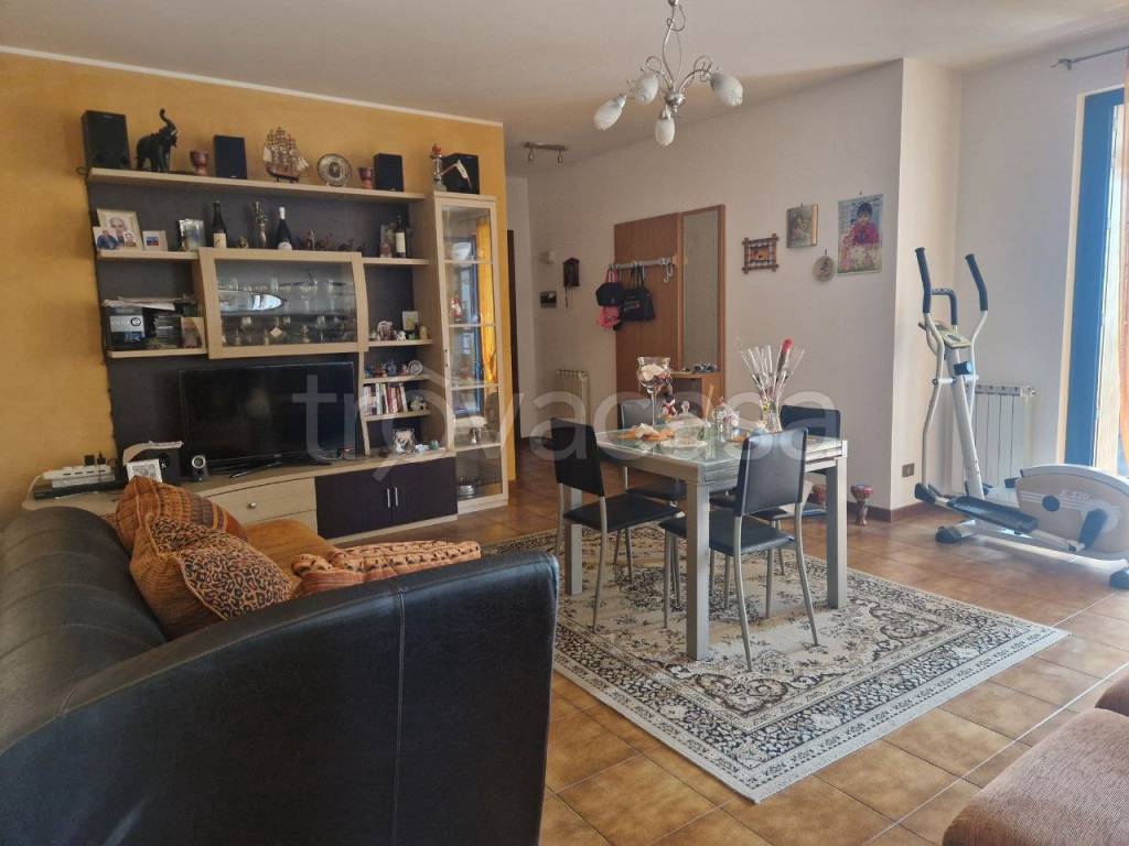 appartamento in vendita a Malnate