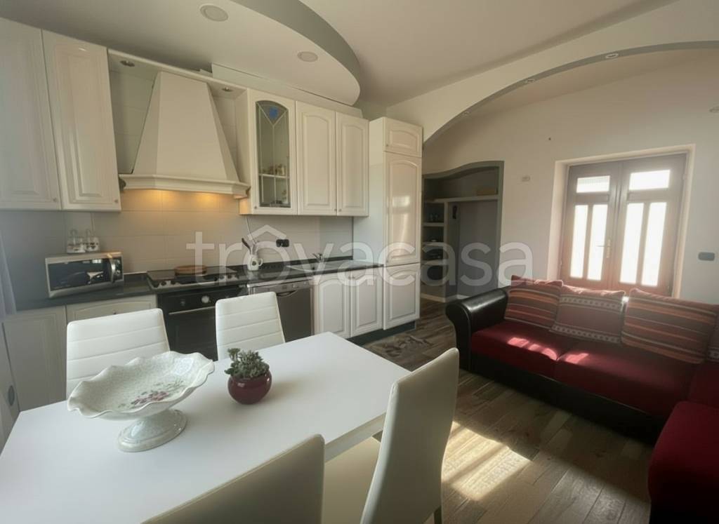 appartamento in vendita a Malnate in zona San Salvatore