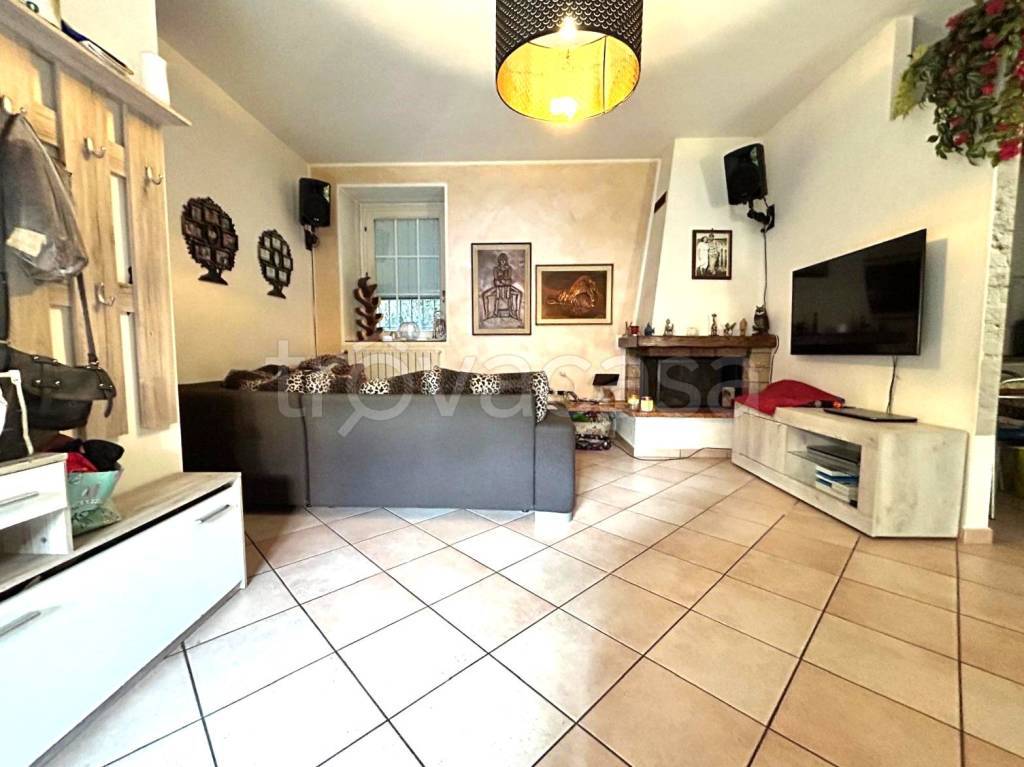 appartamento in vendita a Malnate