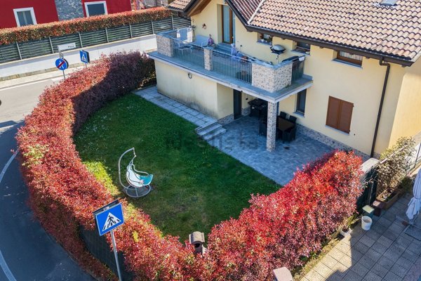 appartamento in vendita a Malnate