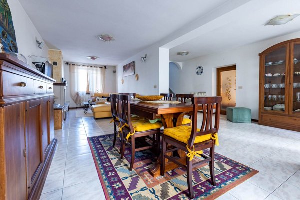 appartamento in vendita a Malnate in zona San Salvatore