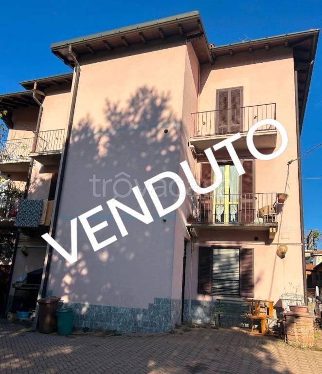 appartamento in vendita a Malnate