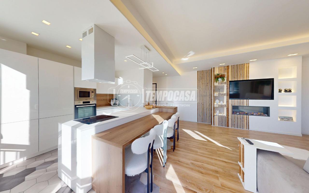 appartamento in vendita a Malnate