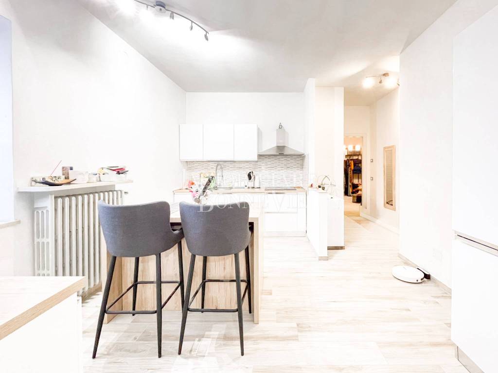 casa indipendente in vendita a Malnate