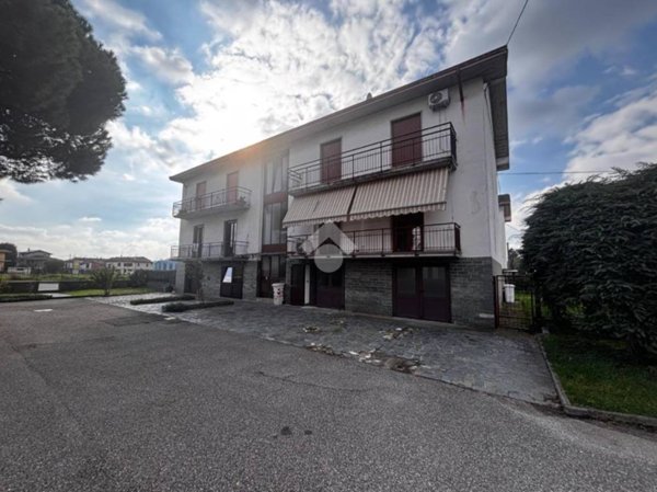 appartamento in vendita a Malnate