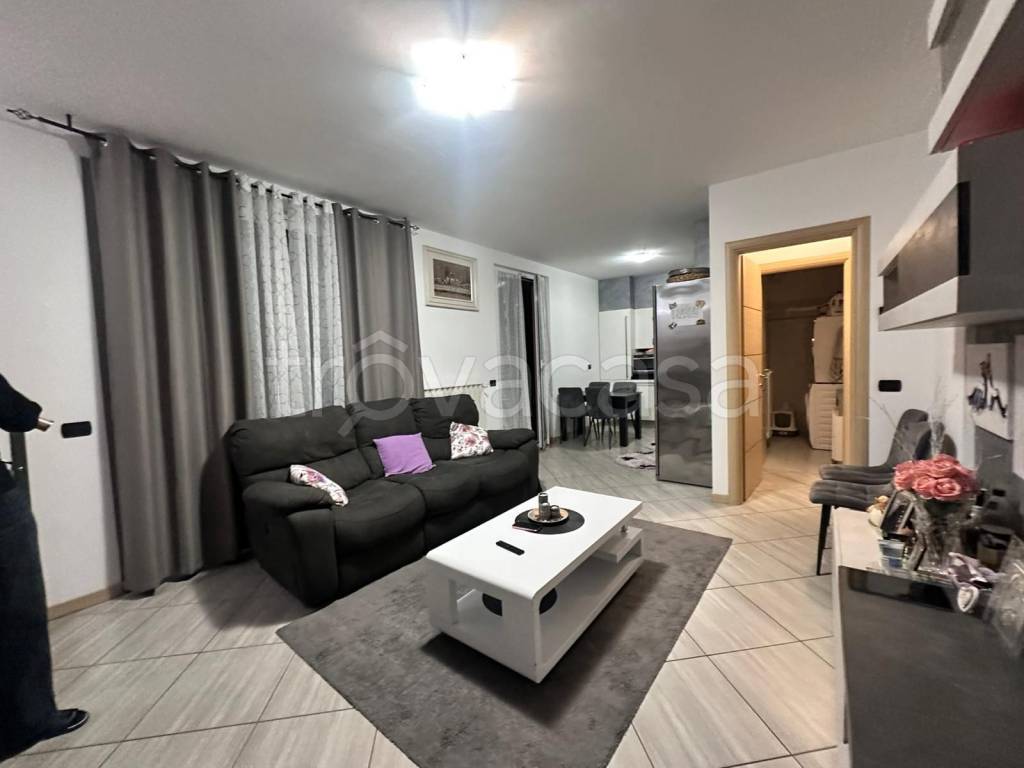 appartamento in vendita a Malnate