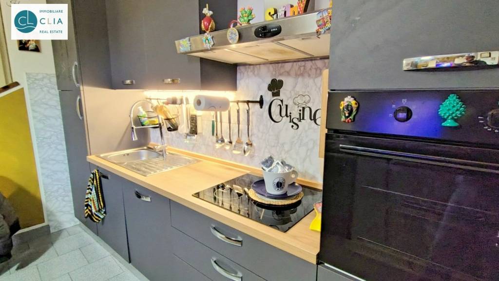 casa indipendente in vendita a Malnate