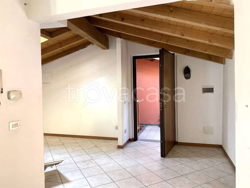 appartamento in vendita a Malnate