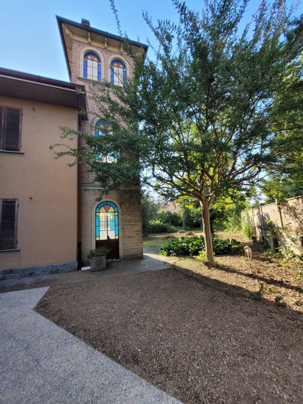 casa indipendente in vendita a Malnate