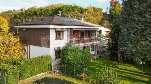 casa indipendente in vendita a Malnate
