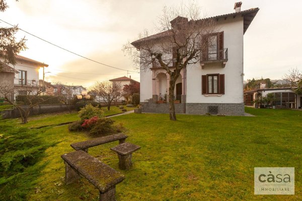 casa indipendente in vendita a Malnate