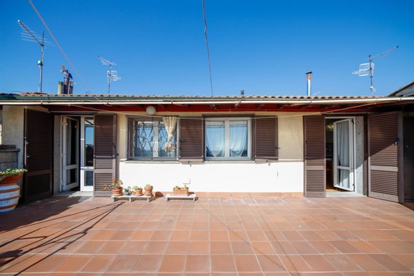 appartamento in vendita a Malnate in zona San Salvatore