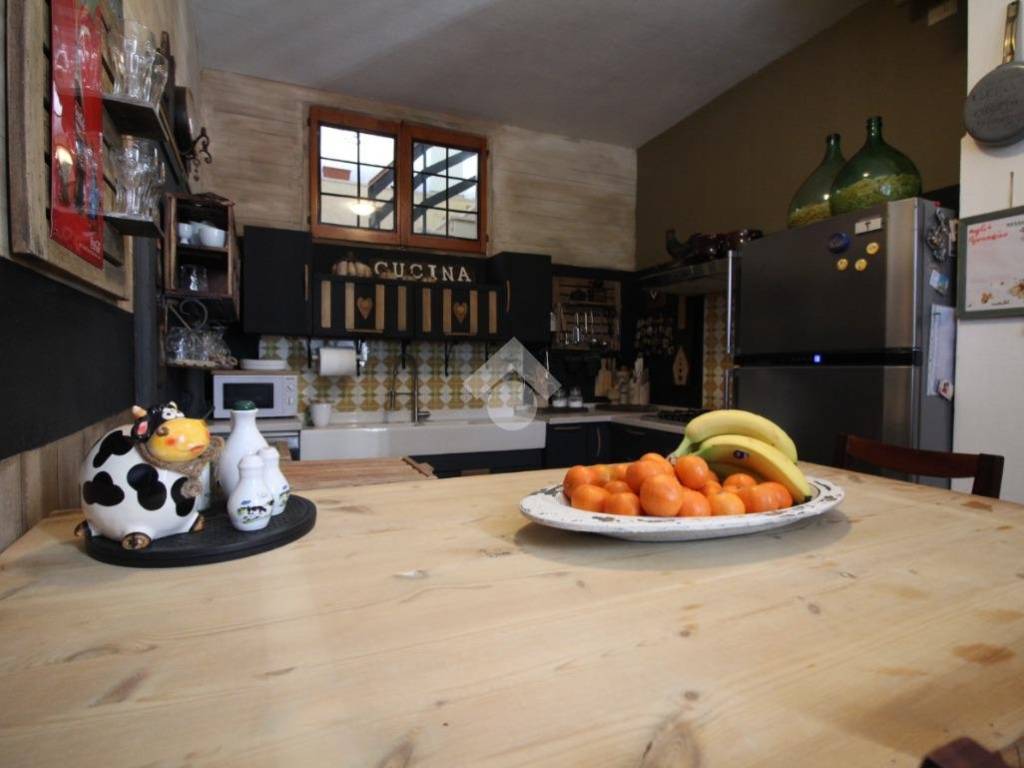 casa indipendente in vendita a Malnate