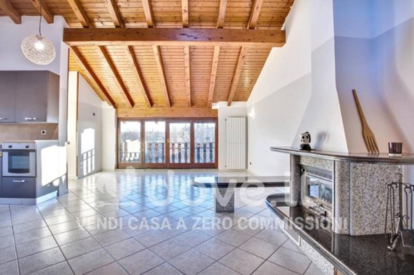 appartamento in vendita a Malnate in zona San Salvatore