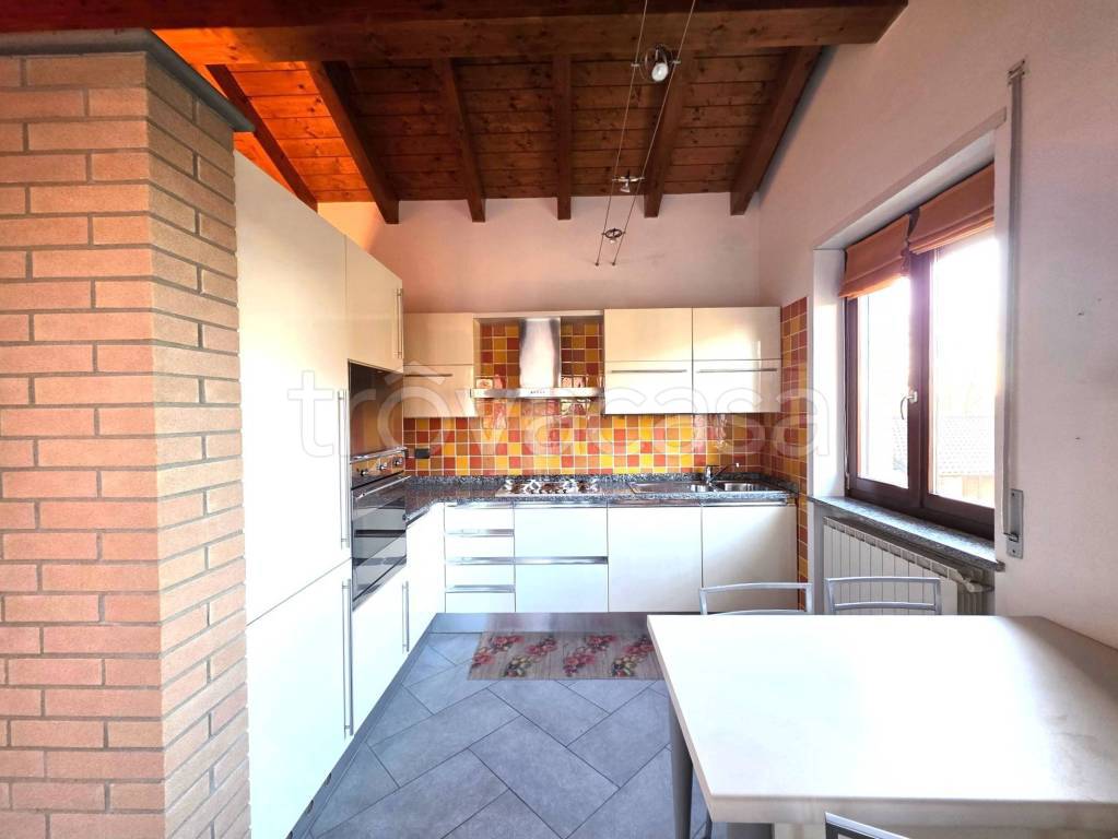 appartamento in vendita a Malnate in zona San Salvatore