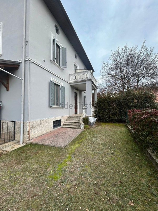 appartamento in vendita a Malnate in zona San Salvatore