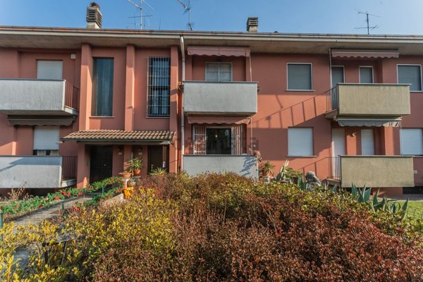 casa indipendente in vendita a Malnate