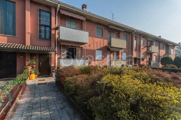 casa indipendente in vendita a Malnate