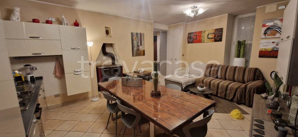 appartamento in vendita a Malnate in zona San Salvatore