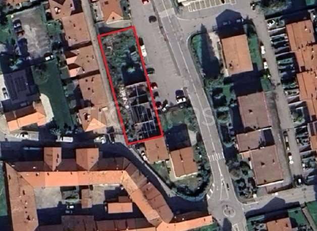 locale commerciale in vendita a Malnate