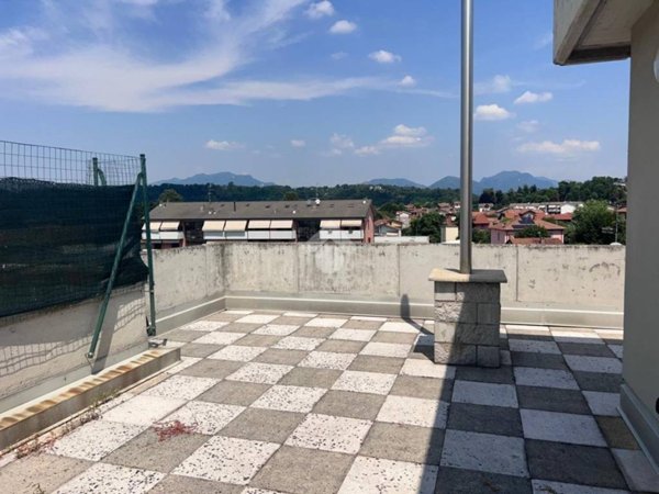 appartamento in vendita a Malnate