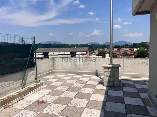 appartamento in vendita a Malnate